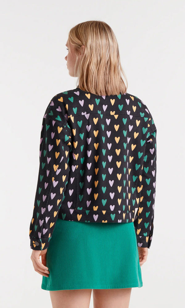 Τζιν μπουφάν με τύπωμα πολύχρωμες καρδιές